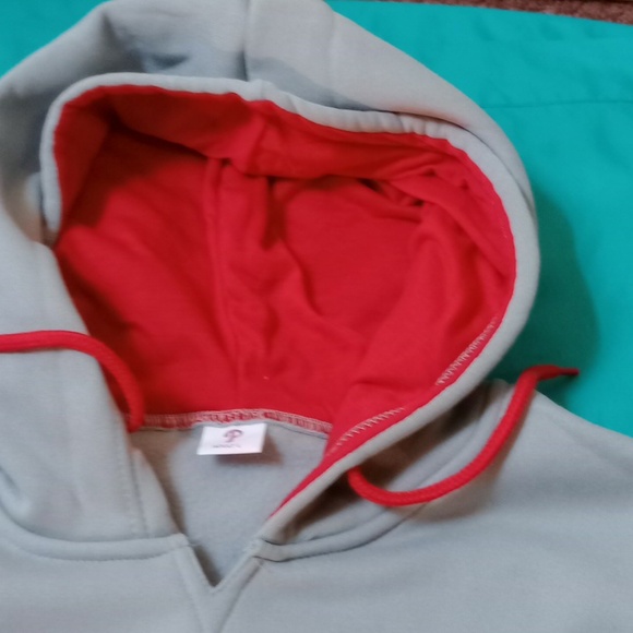 PHILADELPHIA PHILLIES, GRAY SLEEVELESS HOODIE, SIZE ADULT LARGE - Picture 7 of 13
